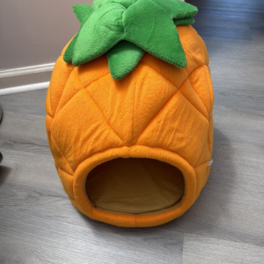 Pineapple Pet Bed for Small Dogs or Cats